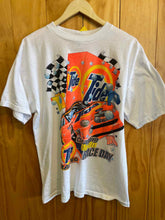 Load image into Gallery viewer, Size XL Fruit of the Loom Men's Short Sleeve Shirt
