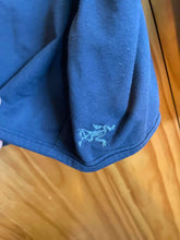 Load image into Gallery viewer, Size XL Arc&#39;teryx Midnight blue Women&#39;s Long Sleeve Shirt
