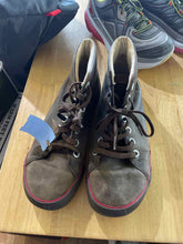 Load image into Gallery viewer, Shoe Size 8 Keen Brown Casual Shoes
