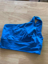Load image into Gallery viewer, Size 8 Lululemon Black Women's Sports Bras
