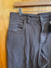 Load image into Gallery viewer, Size 32 Duluth Trading Men's Pants
