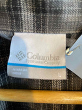 Load image into Gallery viewer, Size L Columbia Men's Flannel
