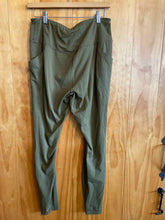 Load image into Gallery viewer, Size Medium Alaskan Hardgear Olive Women's Leggings
