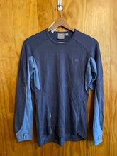 Load image into Gallery viewer, Size Medium Icebreaker Blue Women's Long Sleeve Shirt

