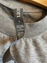 Load image into Gallery viewer, Size S Vuori Grey Women's Tank Top
