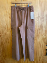 Load image into Gallery viewer, Size M Athleta Brown Women's Pants
