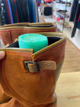 Load image into Gallery viewer, Shoe Size 9 Keen Burnt Orange Boots
