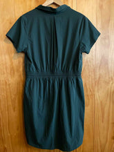 Load image into Gallery viewer, Size Large REI Green Dress
