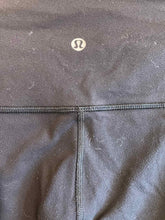 Load image into Gallery viewer, Size 8 Lululemon Black Women's Leggings
