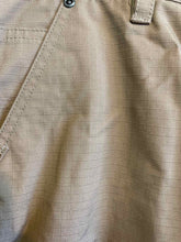 Load image into Gallery viewer, Size 38 CQR Men's Pants
