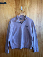 Load image into Gallery viewer, Size M Patagonia Mauve Women's Fleece Sweatshirt
