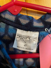 Load image into Gallery viewer, Patagonia Long Sleeve
