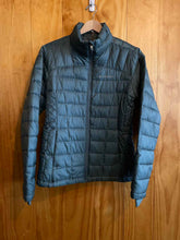 Load image into Gallery viewer, Women Size XS Columbia Green Women's Light Jacket

