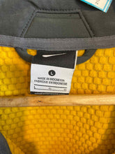 Load image into Gallery viewer, Size L Nike Men&#39;s Light Jacket
