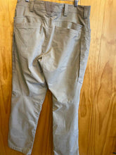 Load image into Gallery viewer, Size 34 5.11 Tactical Men's Pants

