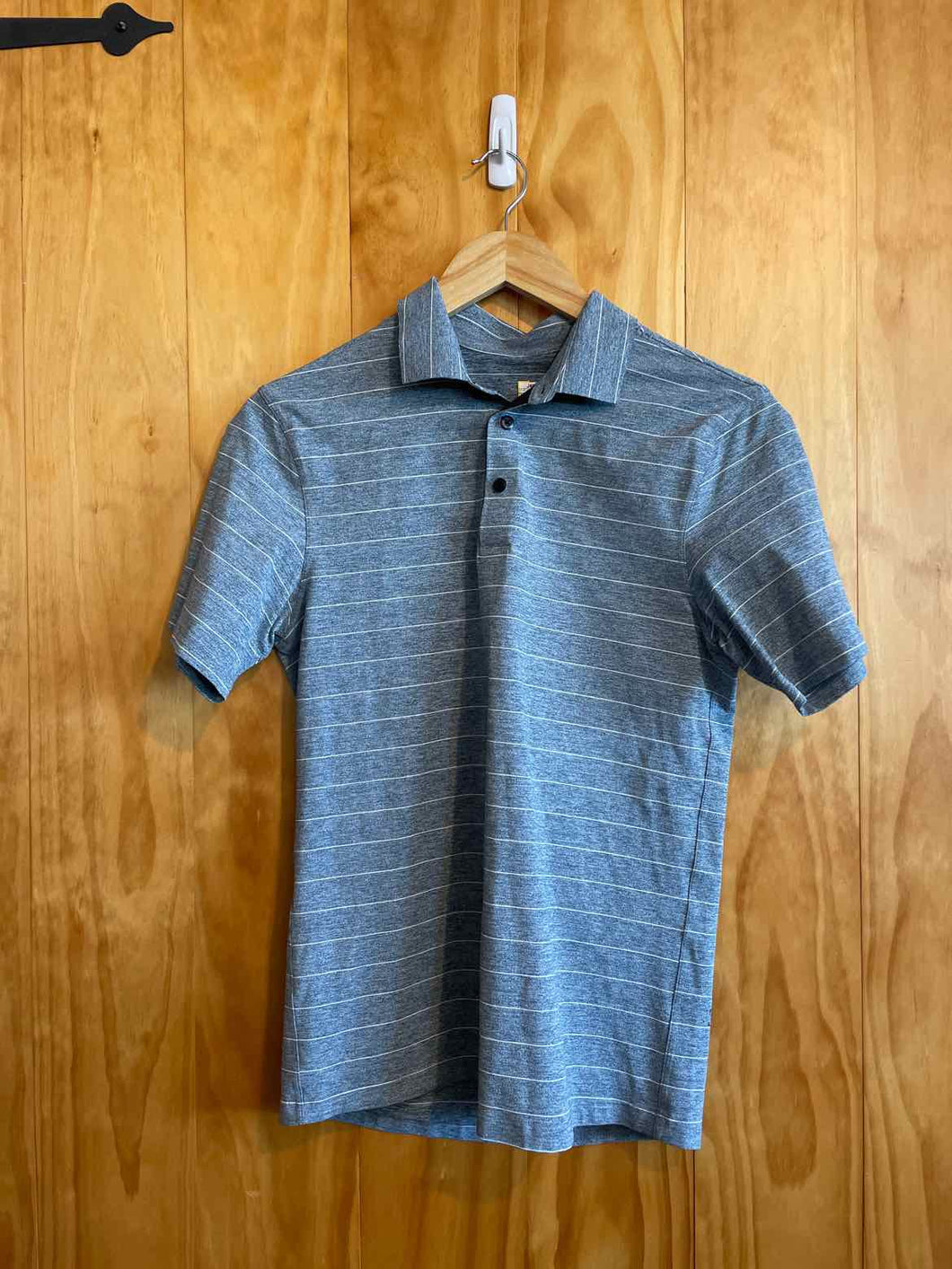 Size Unknown Lululemon Blue Women's Short Sleeve Shirt