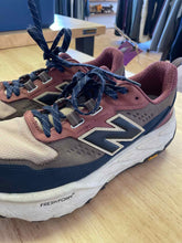 Load image into Gallery viewer, 11.5 New Balance Men's Shoes
