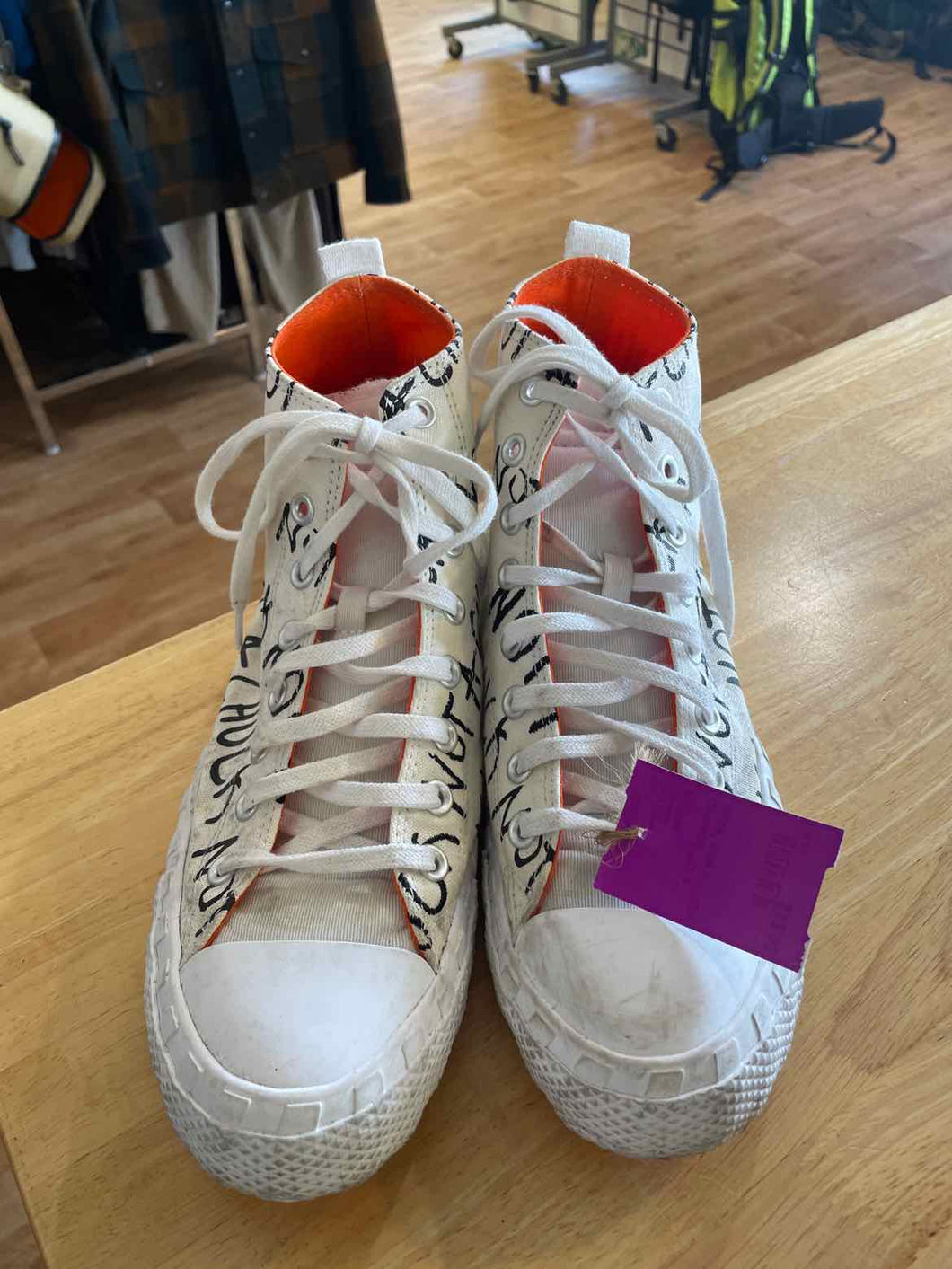 9.5 Converse Men's Shoes
