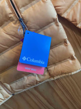 Load image into Gallery viewer, Size L Columbia Men&#39;s Winter Jacket
