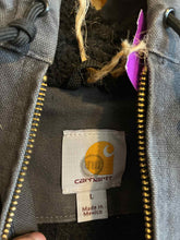 Load image into Gallery viewer, Size Large Carhartt Men's Jacket
