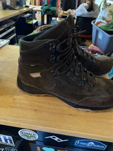 Load image into Gallery viewer, 11 Schnee Men's Hiking Shoes
