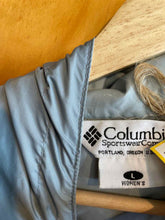 Load image into Gallery viewer, Women Size L Columbia Grey Women's Light Jacket
