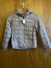 Load image into Gallery viewer, Child Size Medium The North Face Girl&#39;s Jacket
