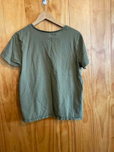 Load image into Gallery viewer, Size XL 40 Grit By Duluth Trading Olive Women's Short Sleeve Shirt

