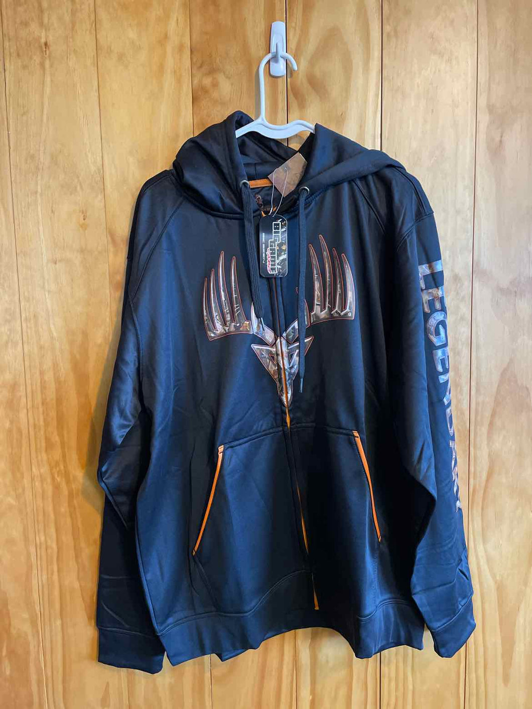 Mens Size Large Legendary Whitetails Men's Hoodie