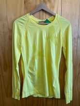 Load image into Gallery viewer, Size L Oiselle Yellow Women's Long Sleeve Shirt
