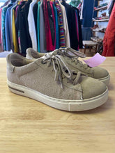 Load image into Gallery viewer, Shoe Size 37 Birkenstock Tan Casual Shoes
