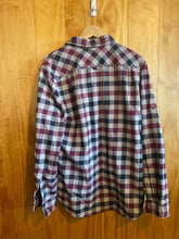Load image into Gallery viewer, Size XL Fjall Raven Men&#39;s Long Sleeve Shirt
