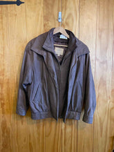 Load image into Gallery viewer, Size M GeorgeTown Leather Design Men's Jacket
