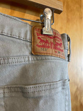 Load image into Gallery viewer, Size 34 Levi Strauss &amp; Co. Men&#39;s Pants
