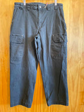 Load image into Gallery viewer, Size 36 Duluth Trading Men's Pants
