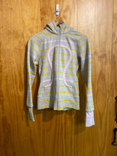 Load image into Gallery viewer, Women Size 6 Lululemon Yellow Print Women&#39;s Light Jacket
