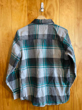 Load image into Gallery viewer, Size Medium Campus Men's Flannel
