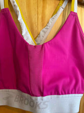 Load image into Gallery viewer, Women Size M Brooks Pink Sports Bra
