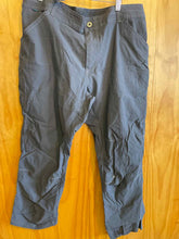 Load image into Gallery viewer, Size 40x30 Kuhl Men's Hiking Pants
