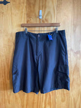 Load image into Gallery viewer, Size 36 Rip Curl Men&#39;s Shorts
