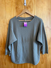 Load image into Gallery viewer, Size Medium Uni Qlo Olive Women's Long Sleeve Shirt
