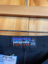 Load image into Gallery viewer, Size L Patagonia Men&#39;s Thermal Underwear
