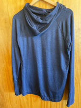 Load image into Gallery viewer, Size L Athleta Men's Long Sleeve Shirt
