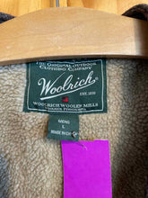 Load image into Gallery viewer, Size L Woolrich Men&#39;s Vest

