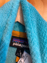 Load image into Gallery viewer, Size Small Patagonia Light Blue Women&#39;s Fleece Sweatshirt
