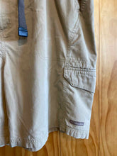 Load image into Gallery viewer, Size XL Columbia Men&#39;s Shorts
