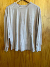 Load image into Gallery viewer, Size Small Vuori Dusty Pink Women's Long Sleeve Shirt
