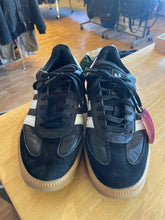 Load image into Gallery viewer, 9 Adidas Men's Shoes
