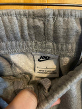 Load image into Gallery viewer, Size Large Nike Men's Sweatpants
