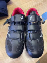 Load image into Gallery viewer, Peloton 40 Cycling Shoes

